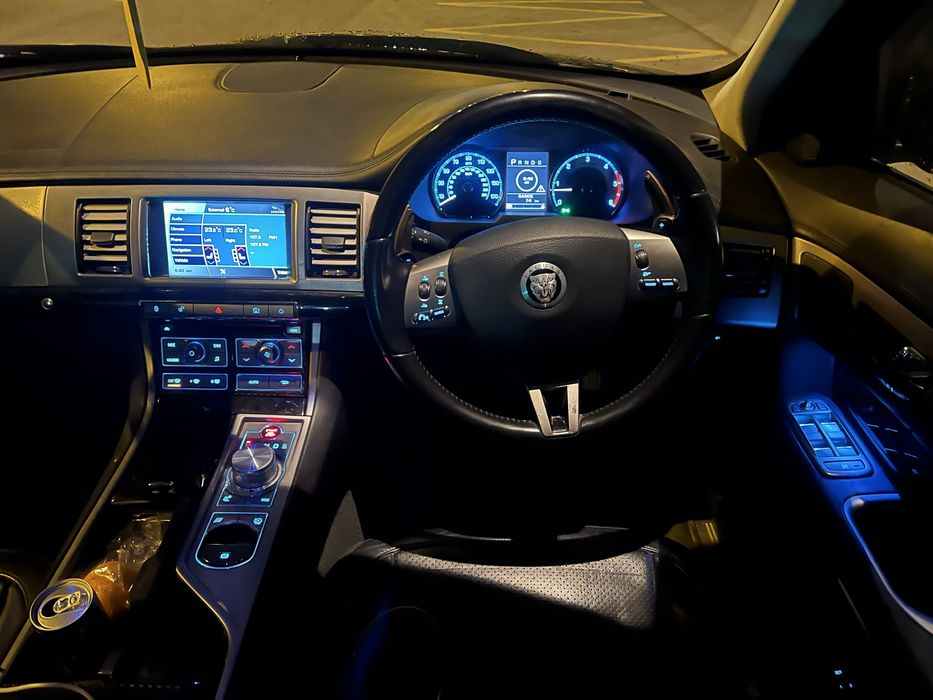 Jaguar~Xf~3.0D~258Cp BiTurbo Pachet S