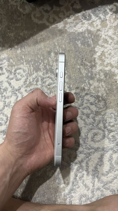 Айфон 16 е в идеальном состояние