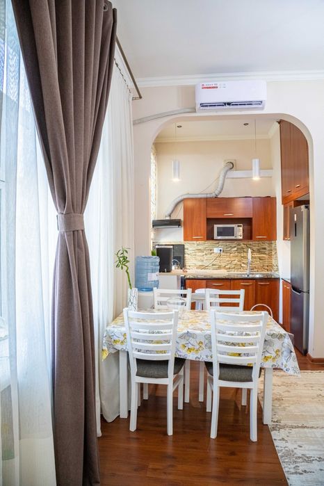 Светлая 2-комнатная сталинка с высокими потолками у метро Минор