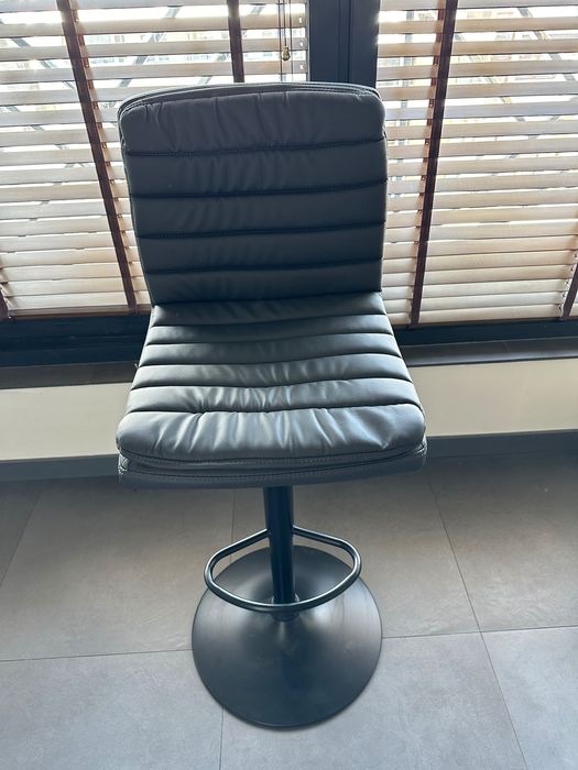 Бар Стол Кинг с 2г гаранция и безплатна доставка до офис