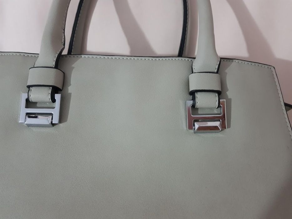 Poseta gri dama,ca noua,purtata de 2 ori