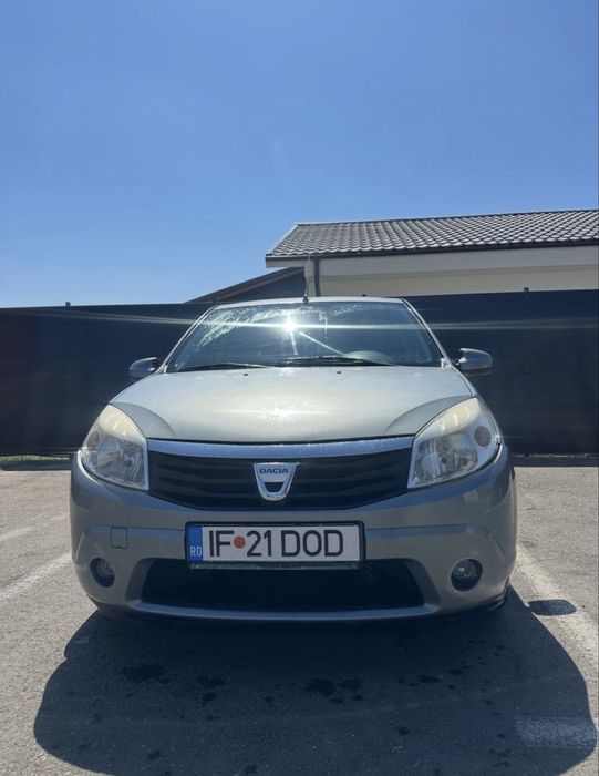 Vând Dacia Sandero 2008