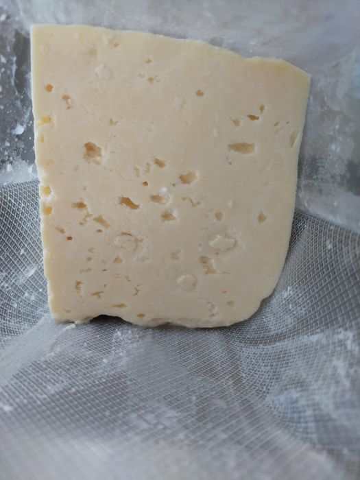 Vând Telemea de vaca