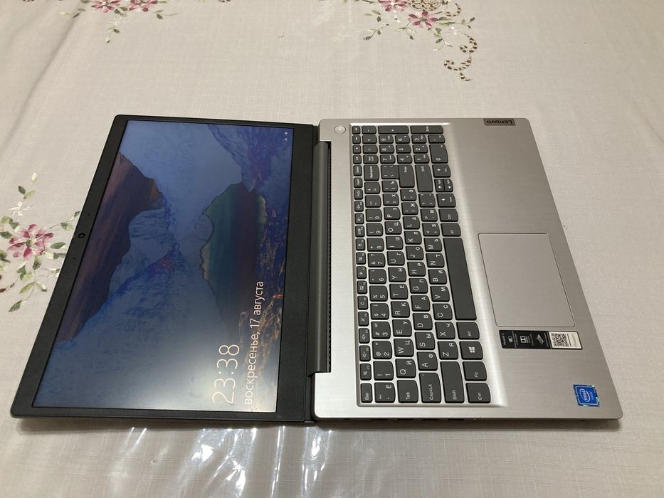 LENOVO IdeaPad 3 intel celeron N4120