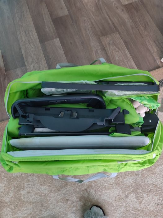 Продам манеж Chicco