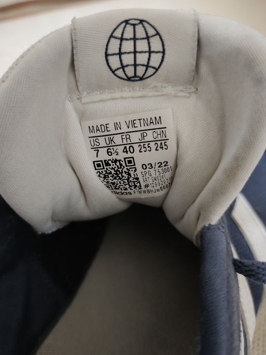 Adidas Run 70s темно-синего цвета