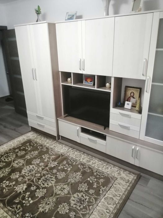 Persoana fizica, inchiriez apartament 1 camera decomandat in zona PASAJ OCTAV BANCILA