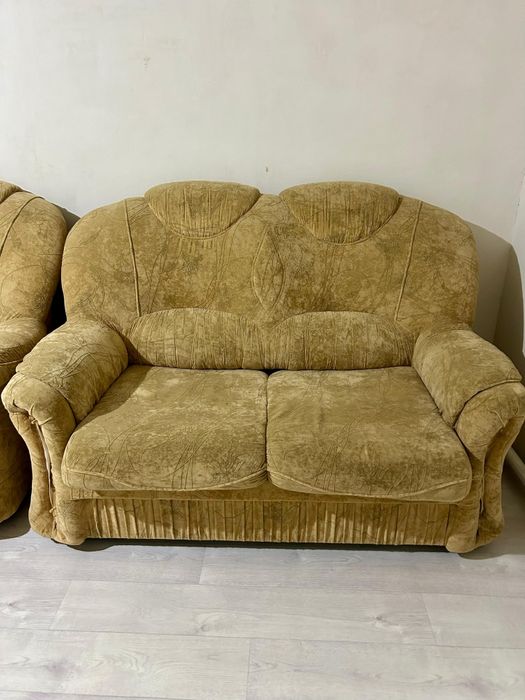 Продам диваны и кресло