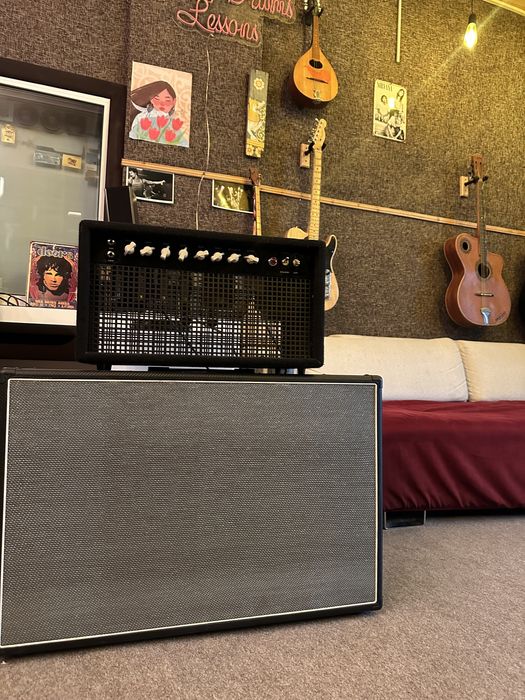 Продам топовый, кастомный  гитарный комбик .