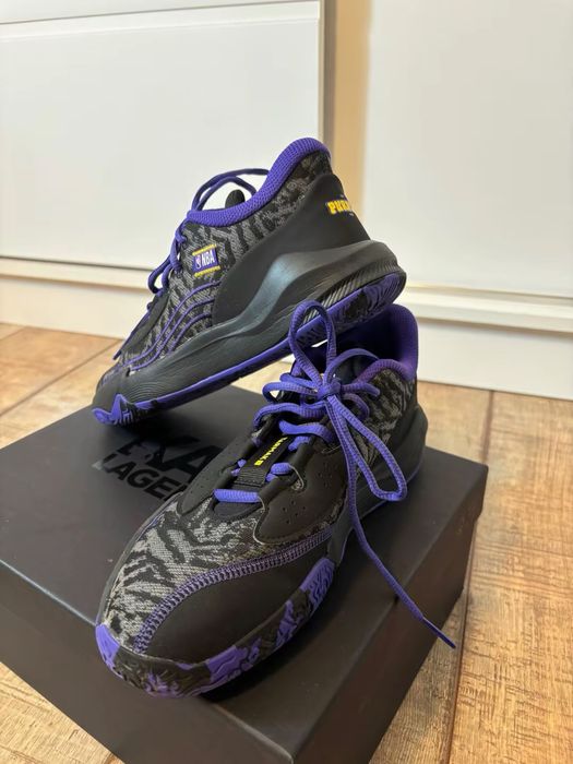 Papuci baschet  ! Pret negociabil!Marimea 39!