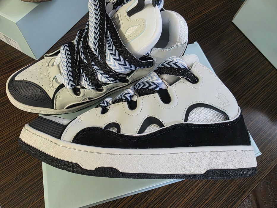 Vând Lanvin curb New 43