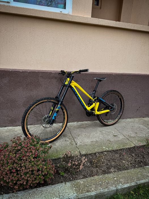 Mondraker summum carbon pro downhill (schimb cu Santa Cruz)