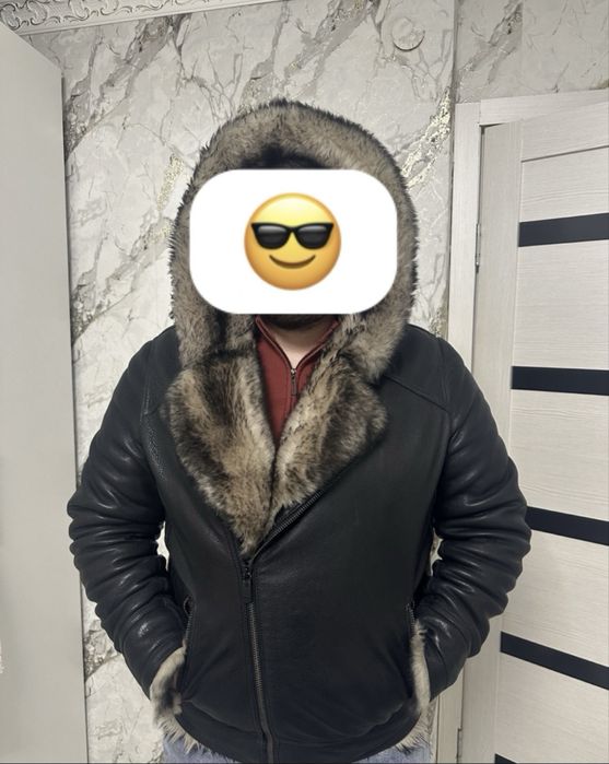 Продам зимнюю куртку волк