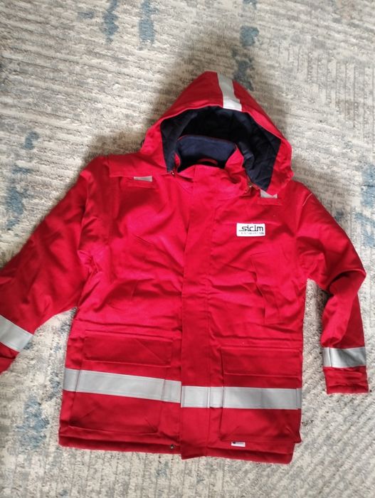 Қыстық сырт киім сатылымда