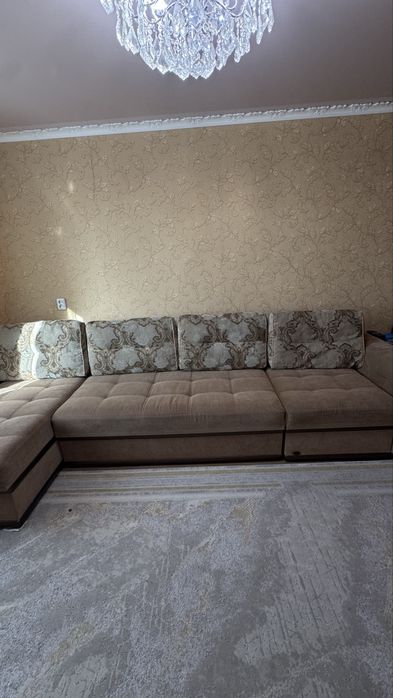 Угловой диван в отличном состоянии