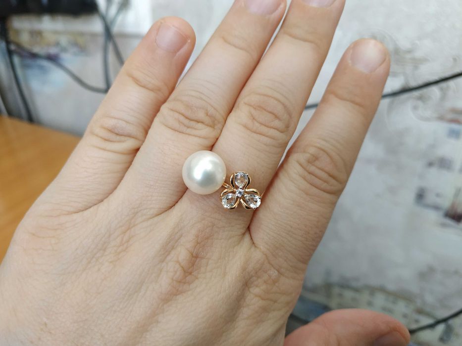 Кольцо с жемчугом, топазами и кристаллом Swаrоvski . Новое