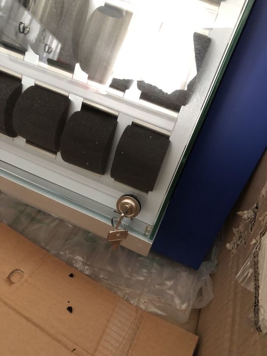 Dulap stand 50 ceasuri