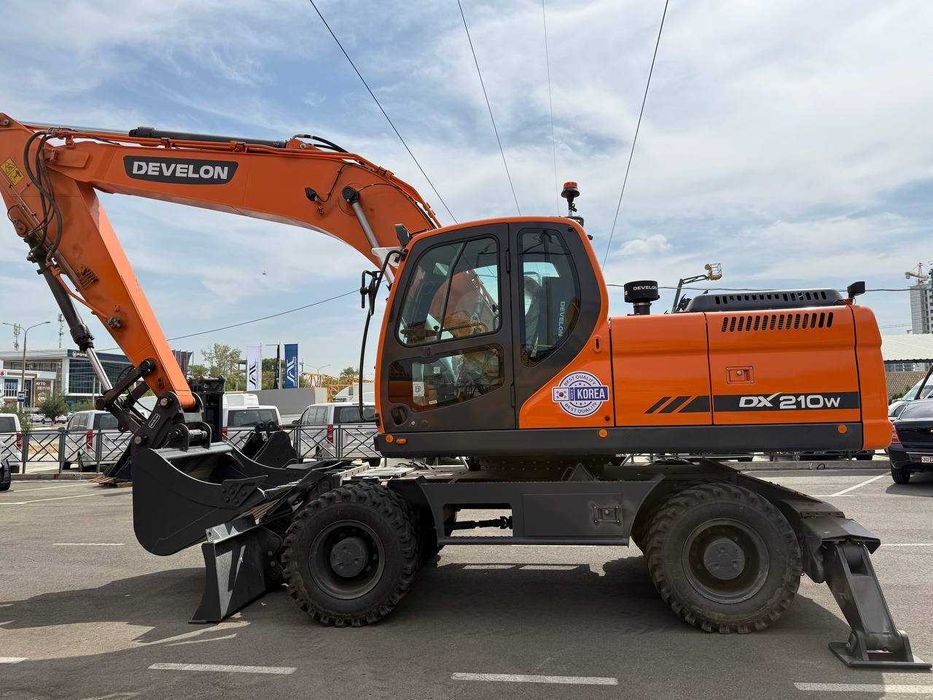 Develon DX210 Made in Korea