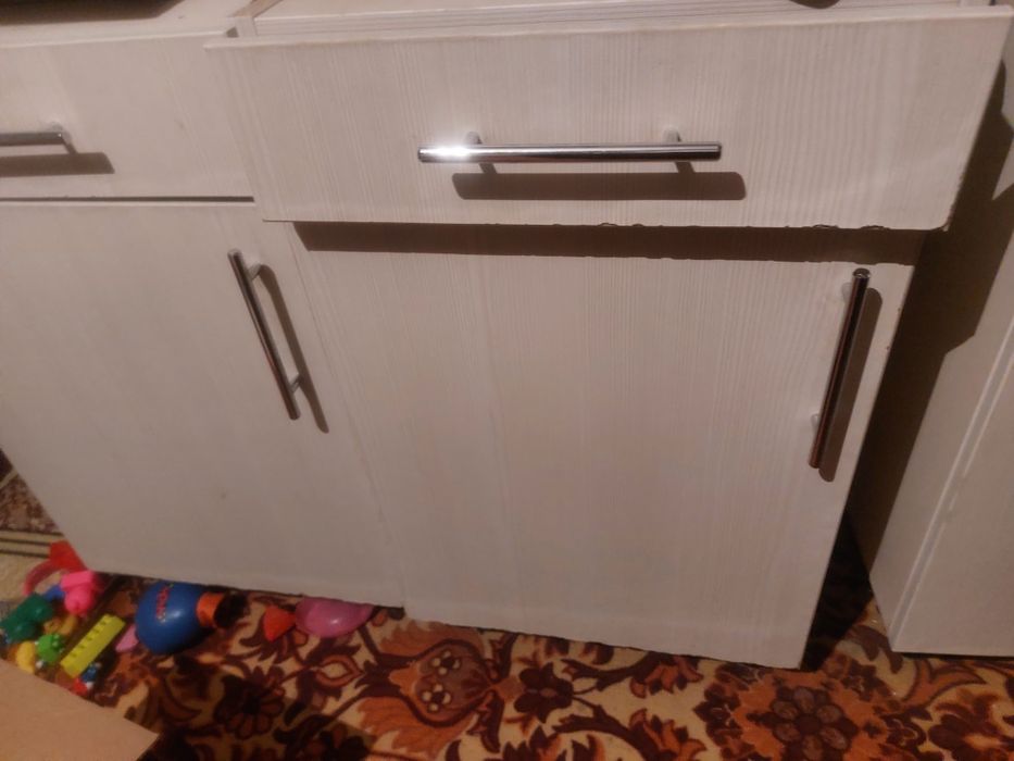 Кухонная мебель продаю