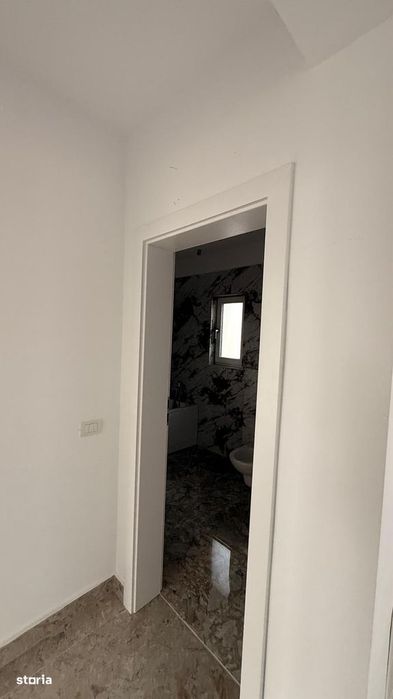 Vilă superbă - finisaje de lux, teren generos, lângă stația de autobuz