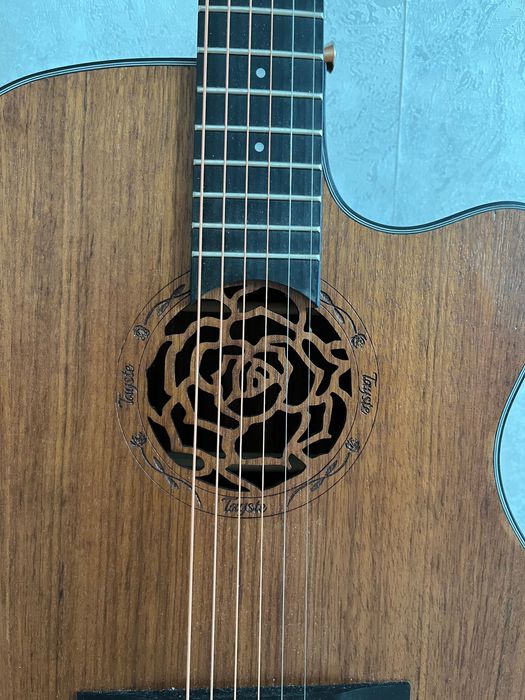 Гитара акустическая