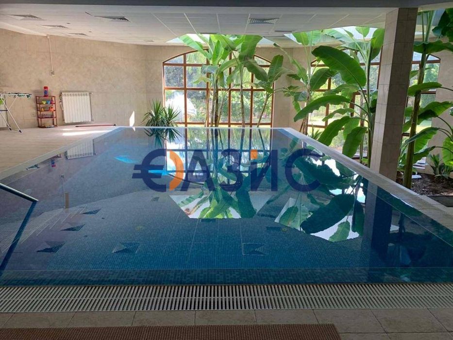 Продава се Къща в Варна, Младост 1 - 1900 кв.м за 470 €/кв.м - Снимка #11
