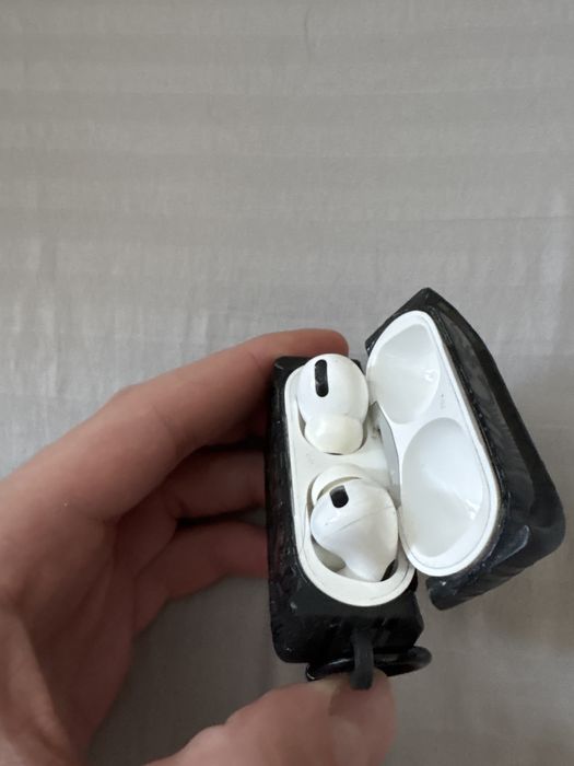 Airpods pro 1 поколения