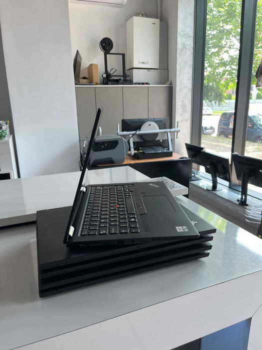 Lenovo ThinkPad X13 Yoga i5-10310u-16Gb ram-256gb Ssd