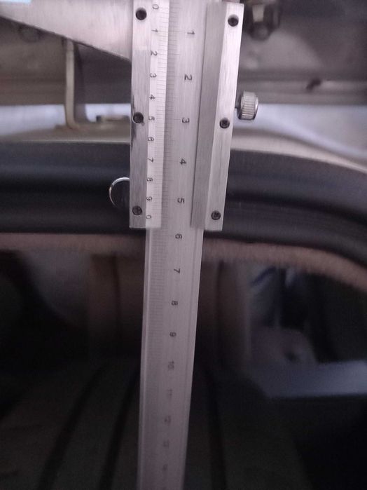 215/60 R17 Continental