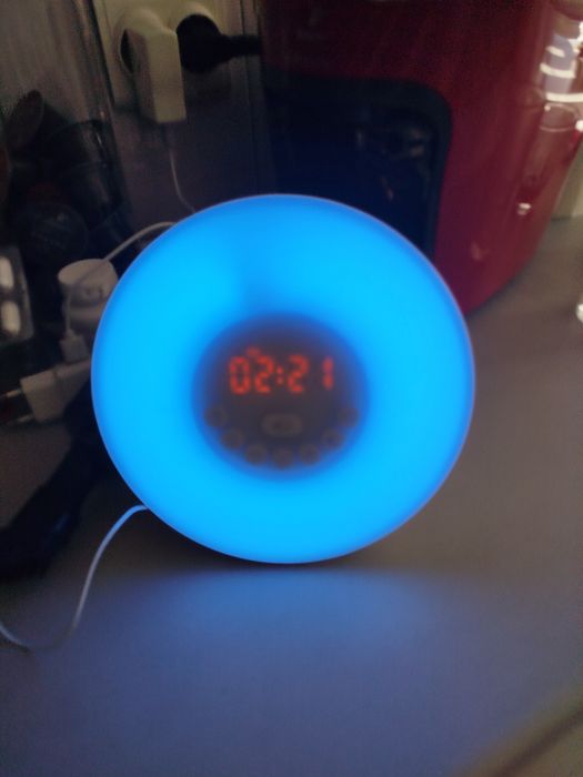 Oferta ! Radio cu ceas , alarmă și butoane touch !