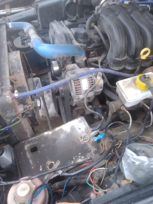 КРАЙСЛЕР Продам волга по запчастям