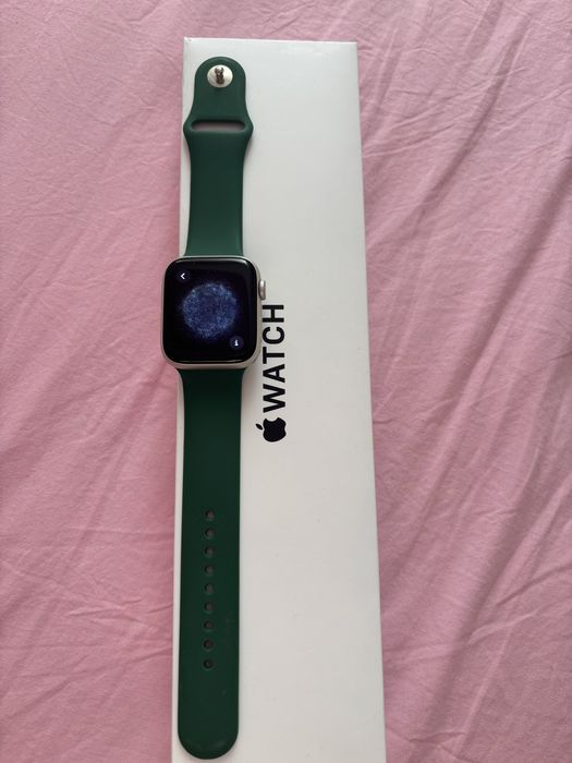 Смартчасовник Apple