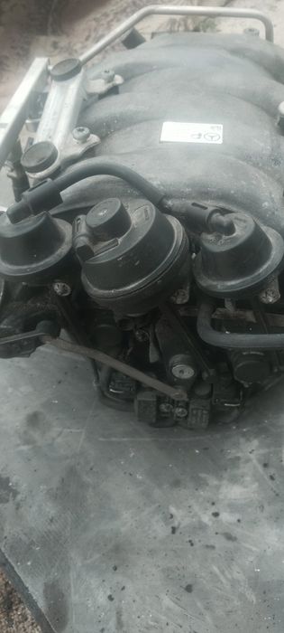 Продам коллектор впускной на Мерседес е-класс