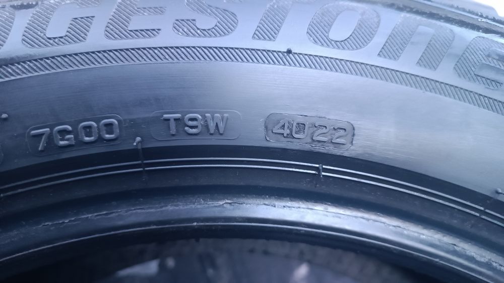225/55/18 Bridgestone Дот 4022