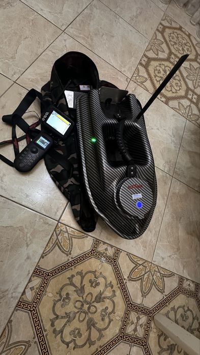 Продам Кораблик прикормочный Boatman gps эхолот