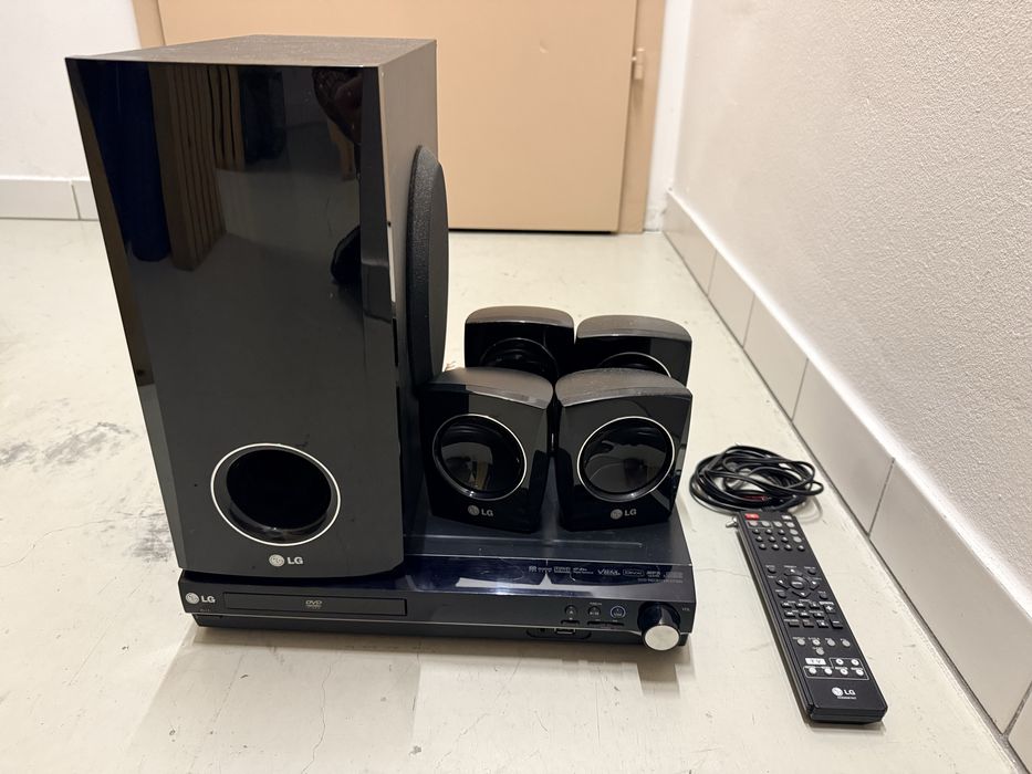 Lg home cinema 5.1 sistem audio 4 boxe mici si subwoofer muzica DVD
