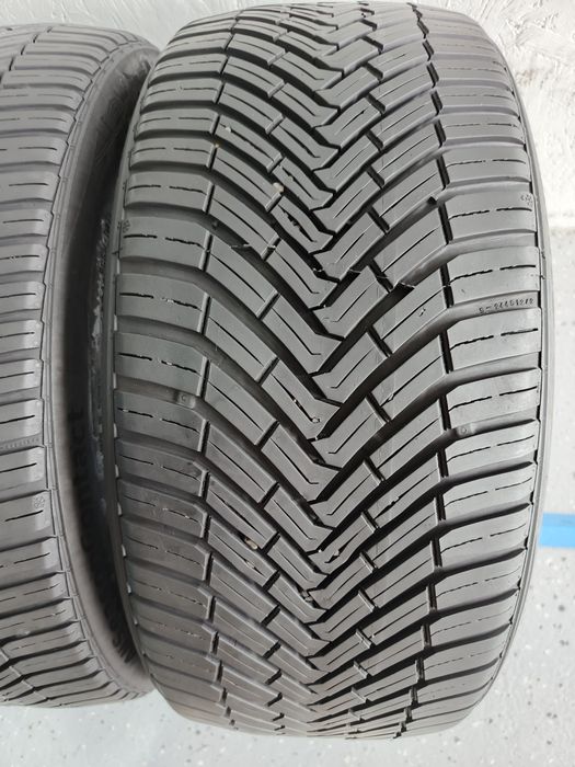 225.40.18 Continental All Season Second-hand