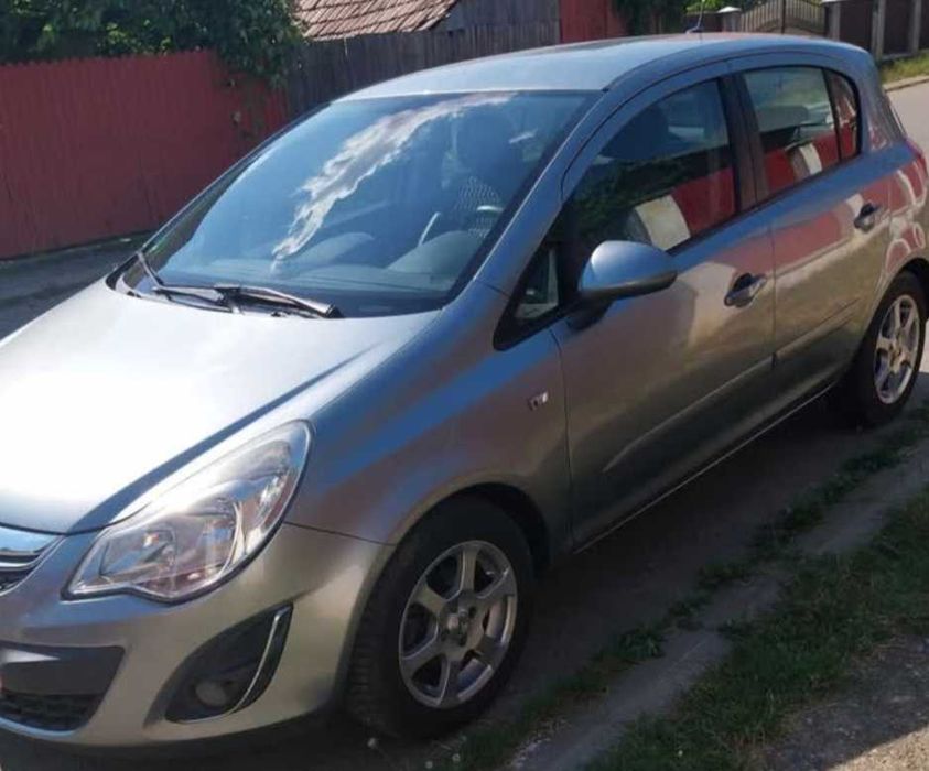 Vând Opel Corsa cutie automată