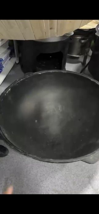 Продам казан чугунный.