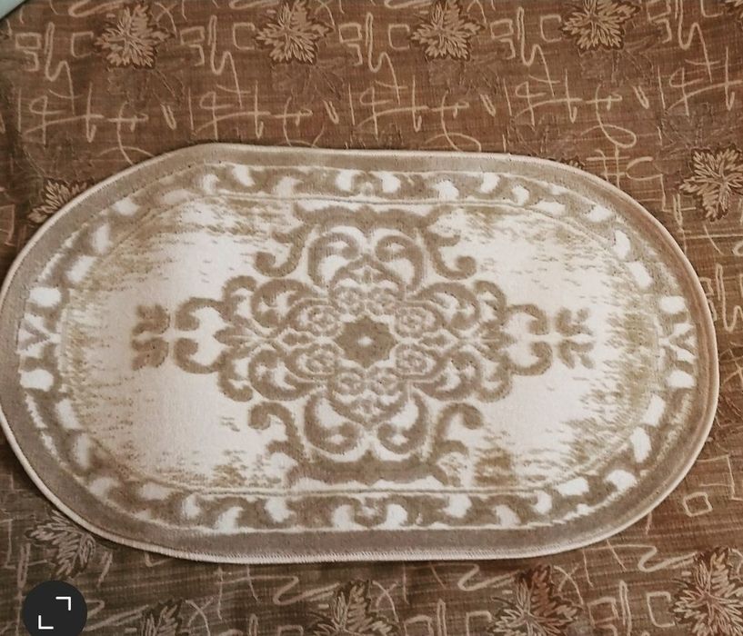 Коврик новый 80×47см