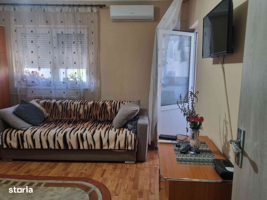 Garsoniera D, et ,3 Milcovului, mobilatăși utilată — fotografia 3