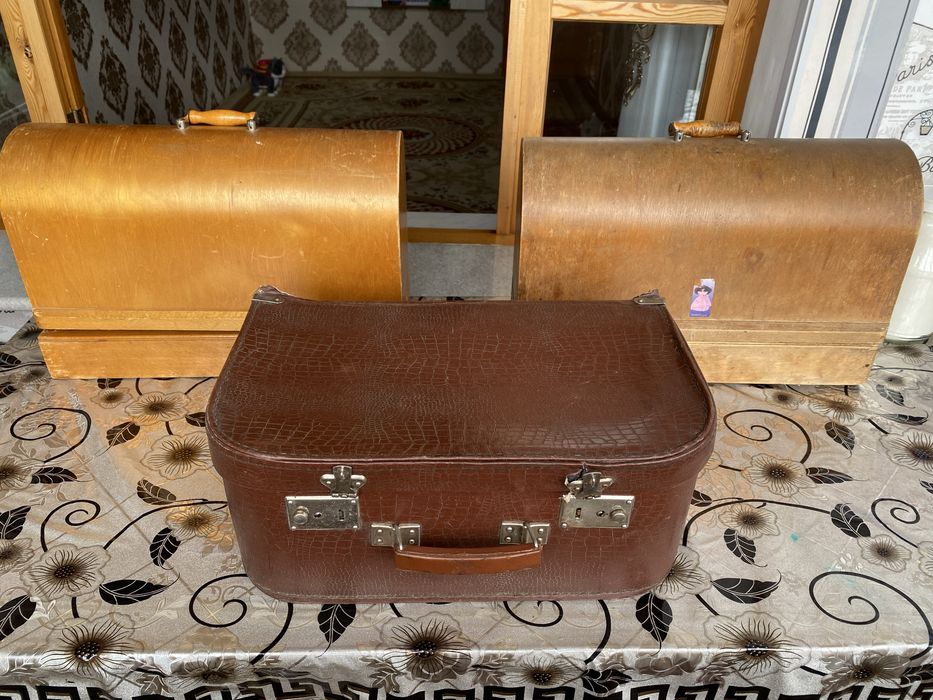 Qoʻl mashinkalari sotiladi