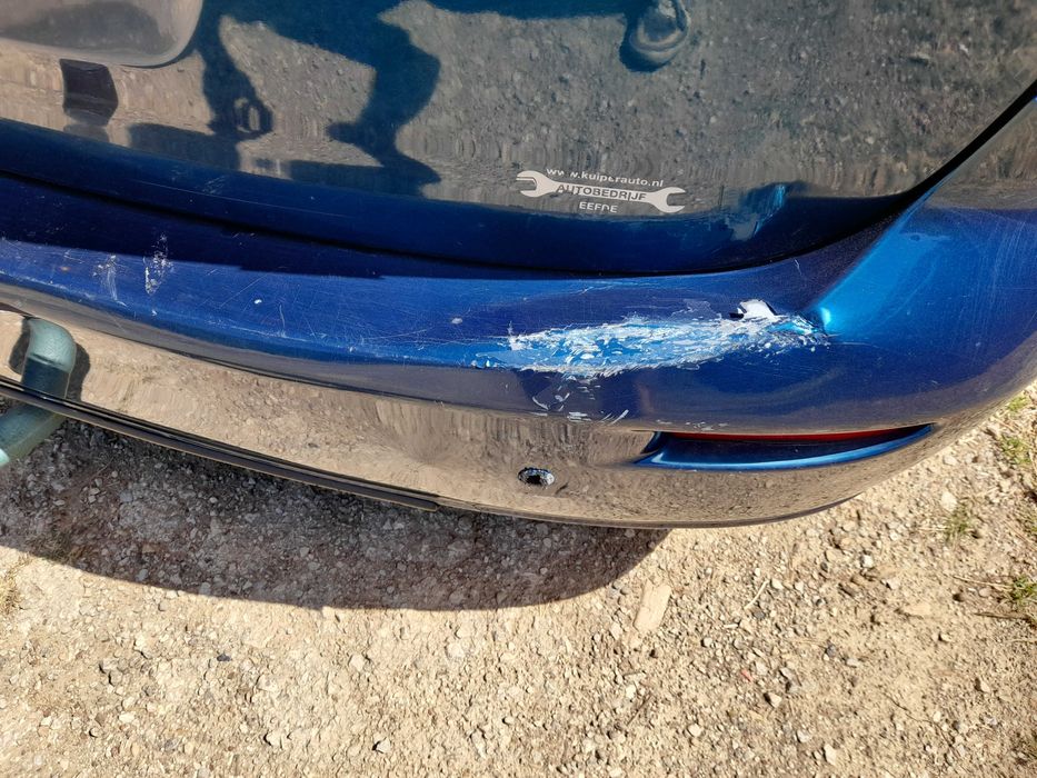 Продавам Mazda 5 1,8