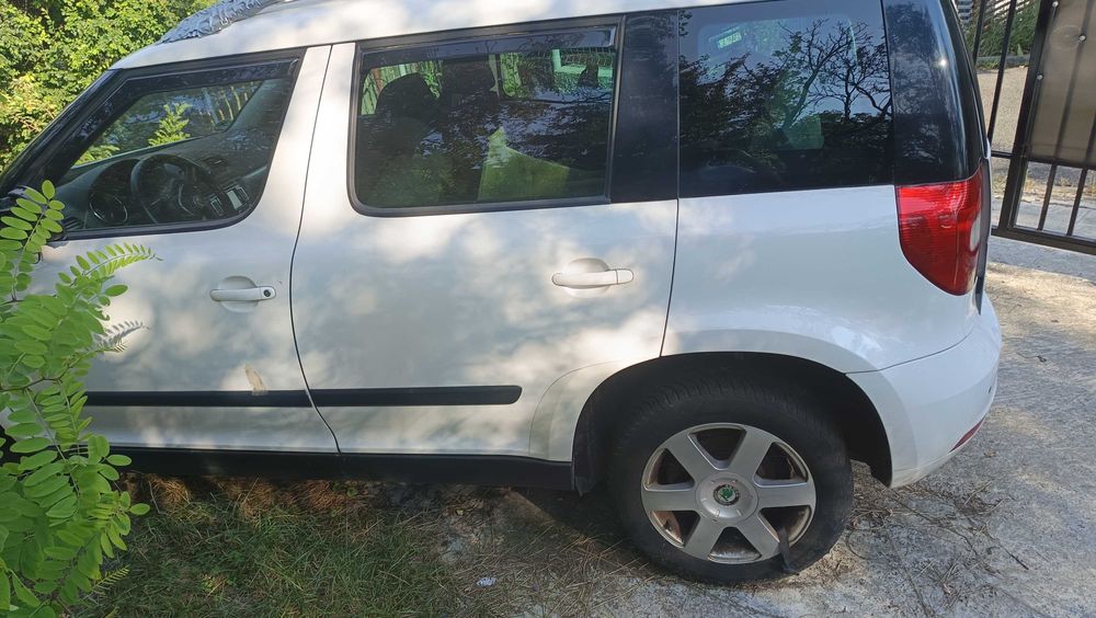 Dezmembrez Skoda Yeti 2011