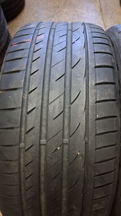 2бр летни гуми Laufenn 225 50 17