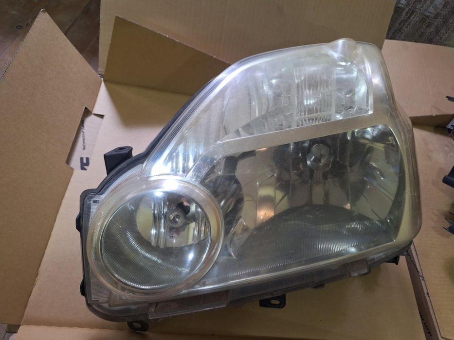 Фарове за Nissan X-trail