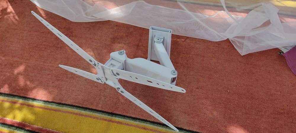 Кронштейн для ТВ