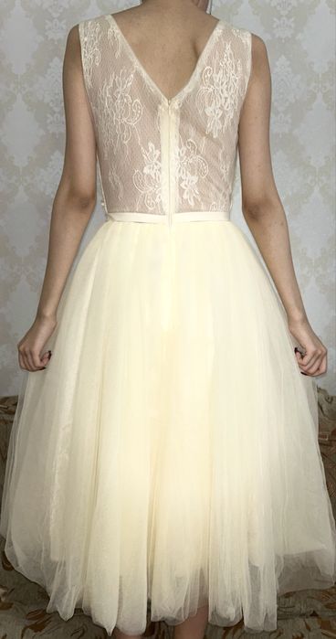 Продаю платья (размер 40-42)