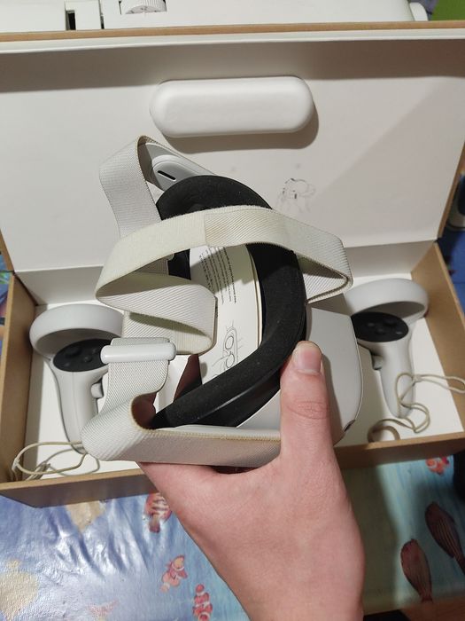 Продам Meta quest 2