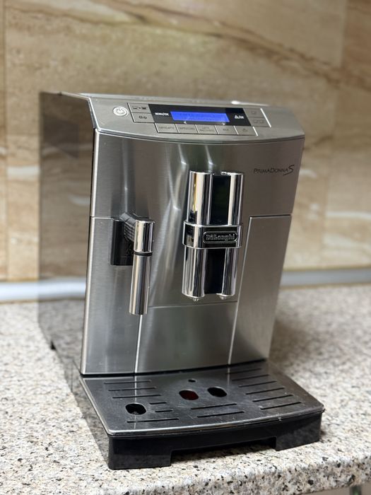 Aparat de cafea Expresor DeLonghi PrimaDonna S Cappuccino